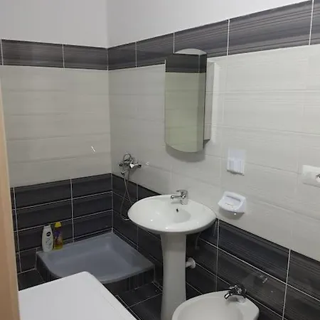 Apartament 0ff 아파트